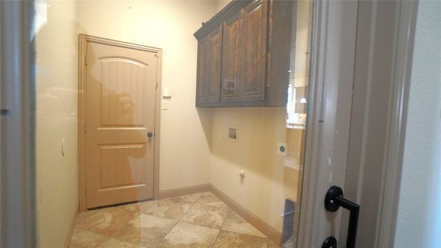 588 Deverson Drive, Rockwall, TX 75087