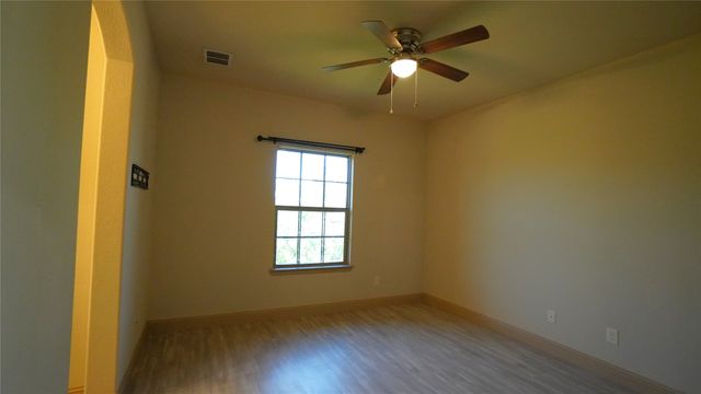 588 Deverson Drive, Rockwall, TX 75087