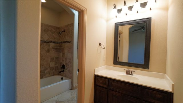 588 Deverson Drive, Rockwall, TX 75087