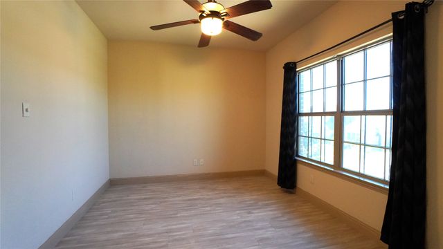 588 Deverson Drive, Rockwall, TX 75087