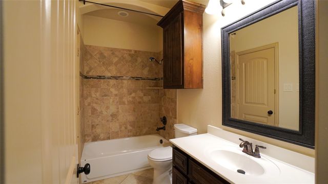 588 Deverson Drive, Rockwall, TX 75087