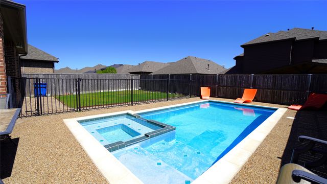 588 Deverson Drive, Rockwall, TX 75087