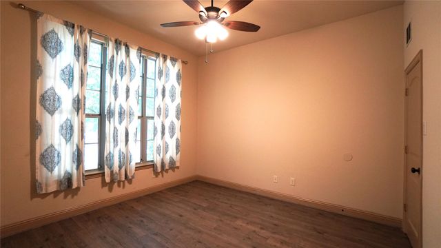 588 Deverson Drive, Rockwall, TX 75087