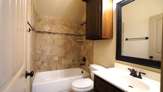 588 Deverson Drive, Rockwall, TX 75087