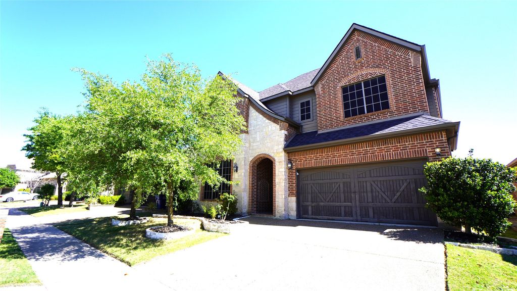 588 Deverson Drive, Rockwall, TX 75087