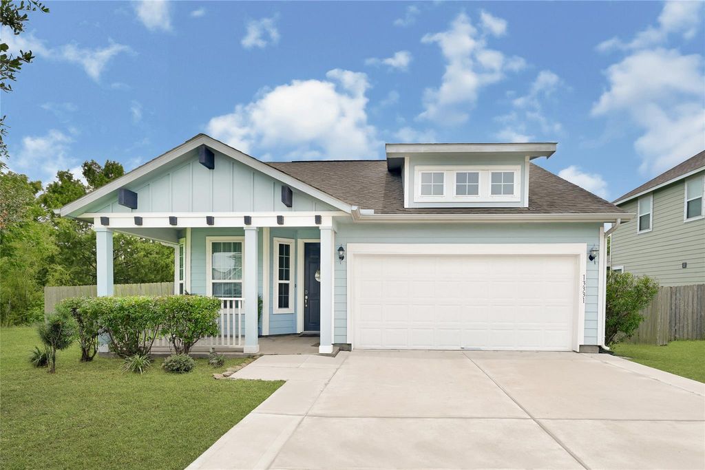 13331 Pecan Trails Drive, Santa Fe, TX 77510