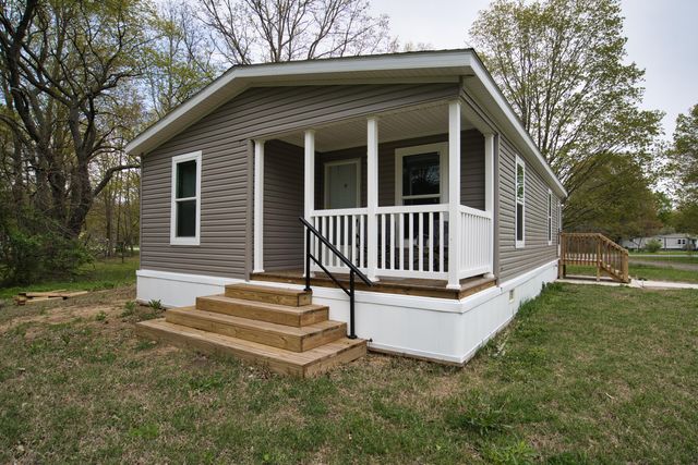370 68th Street, Casco Twp, MI 49090