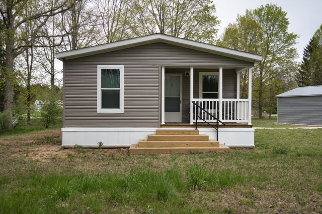 370 68th Street, Casco Twp, MI 49090