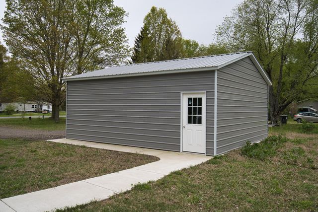 370 68th Street, Casco Twp, MI 49090