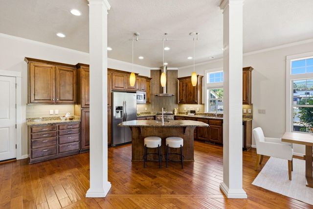 403 Briscoe Place, Ashland, OR 97520