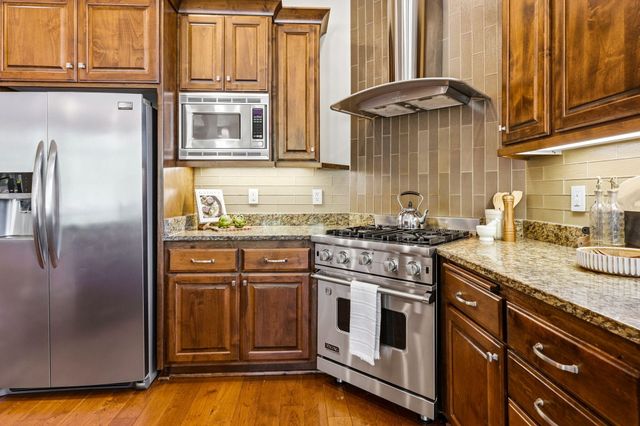 403 Briscoe Place, Ashland, OR 97520