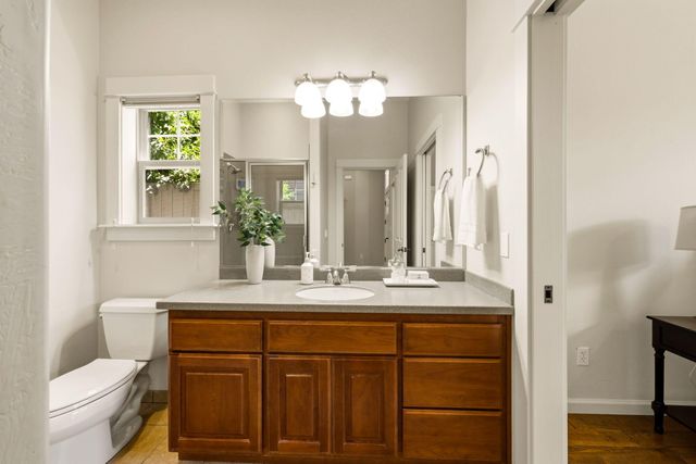 403 Briscoe Place, Ashland, OR 97520