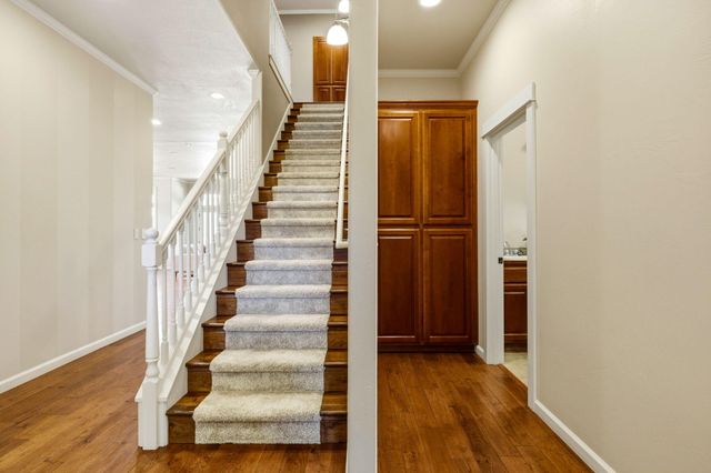 403 Briscoe Place, Ashland, OR 97520