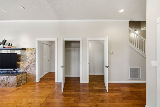 403 Briscoe Place, Ashland, OR 97520