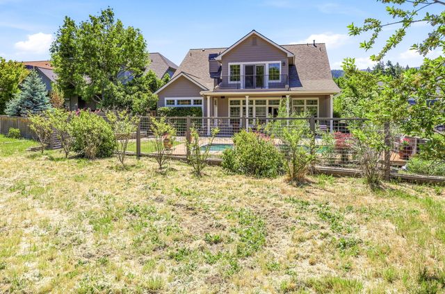 403 Briscoe Place, Ashland, OR 97520