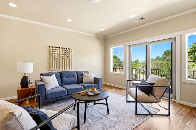 403 Briscoe Place, Ashland, OR 97520