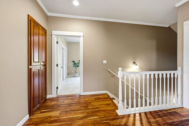 403 Briscoe Place, Ashland, OR 97520