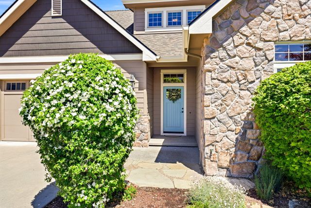 403 Briscoe Place, Ashland, OR 97520