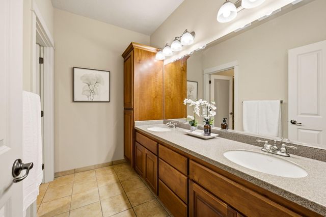 403 Briscoe Place, Ashland, OR 97520