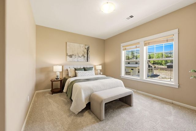 403 Briscoe Place, Ashland, OR 97520