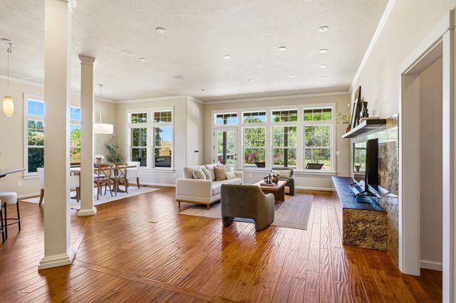 403 Briscoe Place, Ashland, OR 97520