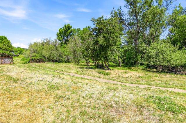 403 Briscoe Place, Ashland, OR 97520