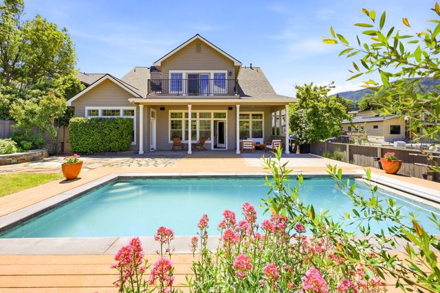 403 Briscoe Place, Ashland, OR 97520