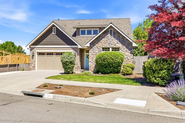 403 Briscoe Place, Ashland, OR 97520
