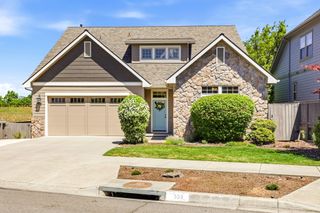 403 Briscoe Place, Ashland, OR 97520