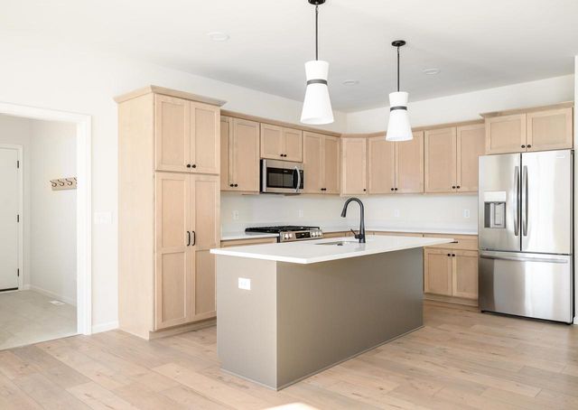 444 Stoddard Drive, Oregon, WI 53575