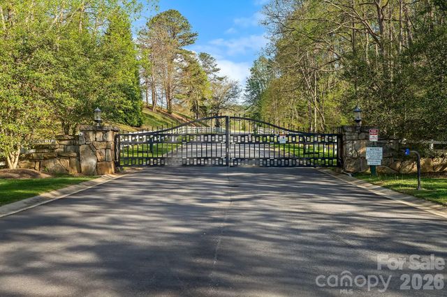 64 Water Hill Way, Fletcher, NC 28732