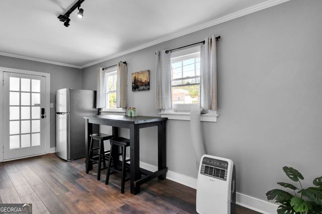 1279 Eubanks Avenue B, East Point, GA 30344