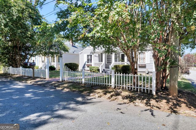 1279 Eubanks Avenue B, East Point, GA 30344