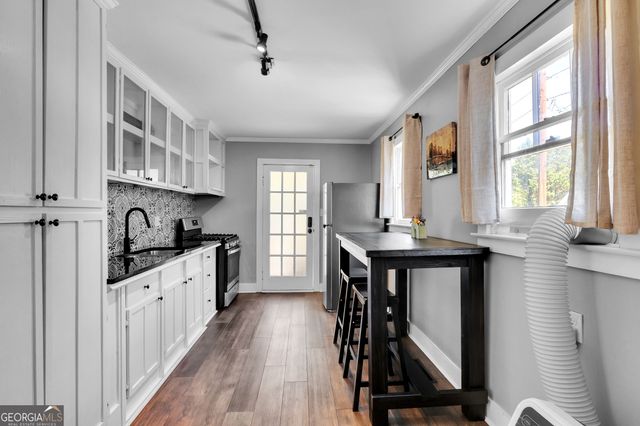 1279 Eubanks Avenue B, East Point, GA 30344