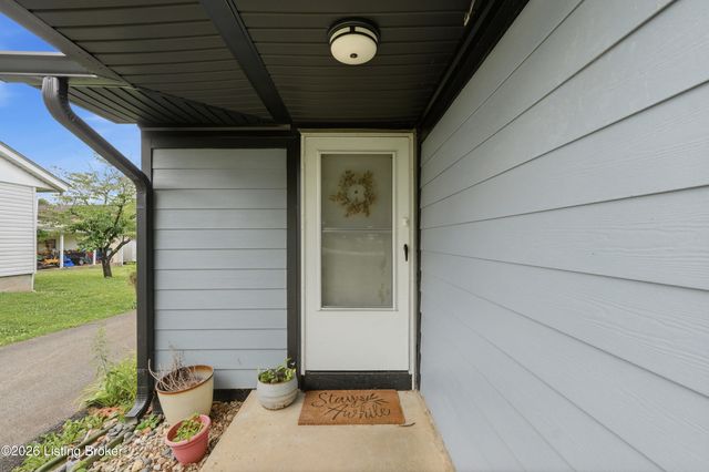 197 Marian Dr, Louisville, KY 40218