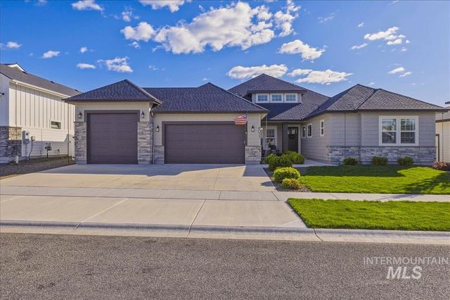 8033 W Sparks Lake Dr, Boise, ID 83714