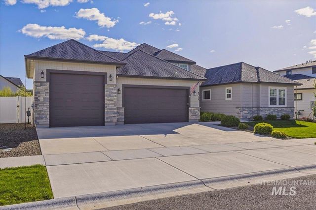 8033 W Sparks Lake Dr, Boise, ID 83714