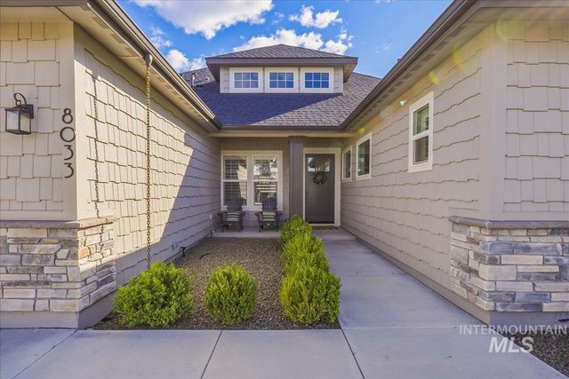 8033 W Sparks Lake Dr, Boise, ID 83714