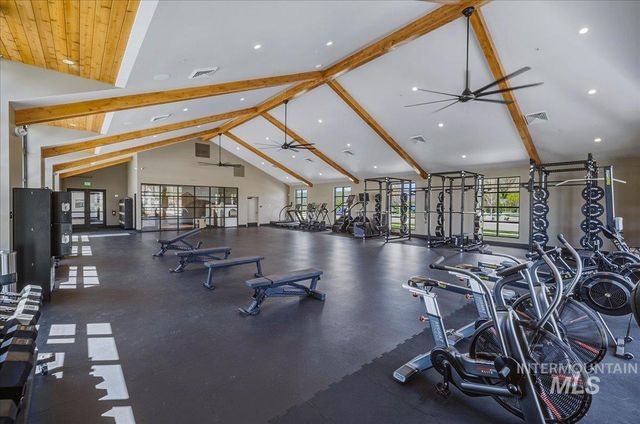 8033 W Sparks Lake Dr, Boise, ID 83714