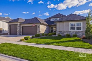 8033 W Sparks Lake Dr, Boise, ID 83714