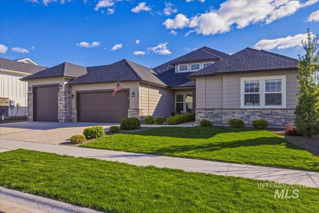 8033 W Sparks Lake Dr, Boise, ID 83714
