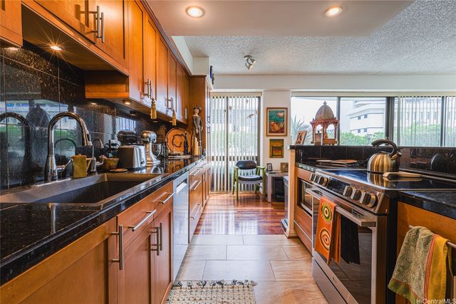 700 Richards Street 706, Honolulu, HI 96813