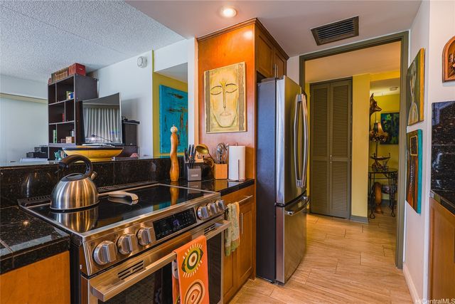 700 Richards Street 706, Honolulu, HI 96813