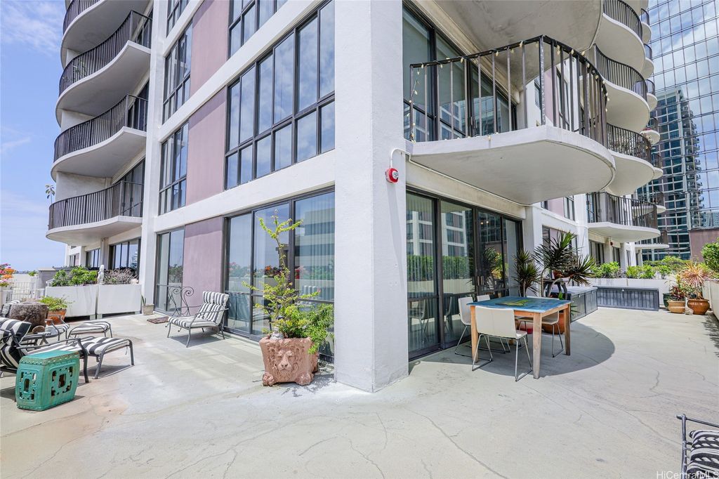 700 Richards Street 706, Honolulu, HI 96813