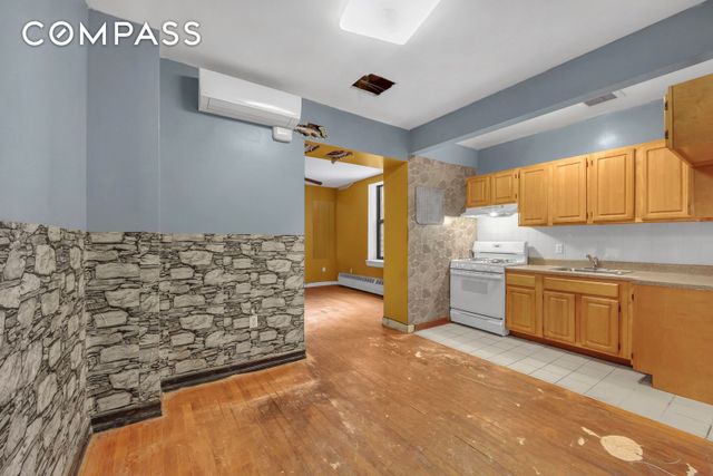 430 Lenox Ave Apt 1, New York City, NY 10037