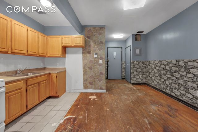 430 Lenox Ave Apt 1, New York City, NY 10037