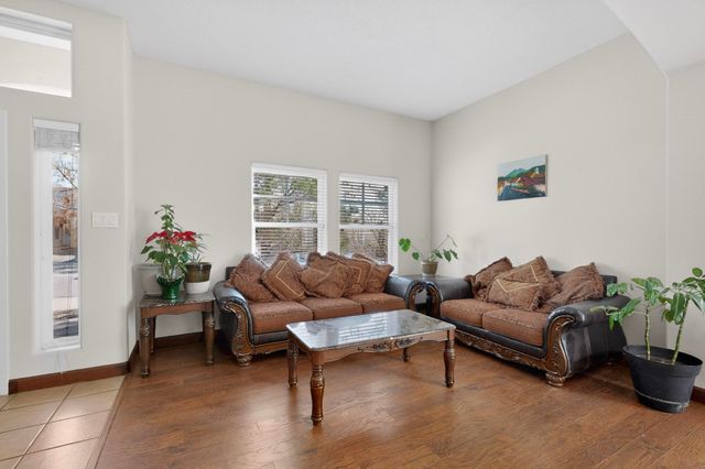 10523 Pamplona Street NW, Albuquerque, NM 87114