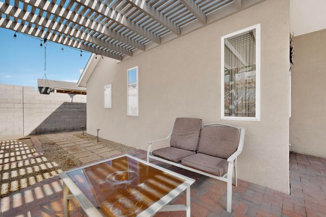 10523 Pamplona Street NW, Albuquerque, NM 87114