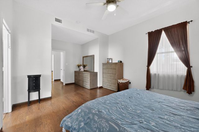 10523 Pamplona Street NW, Albuquerque, NM 87114