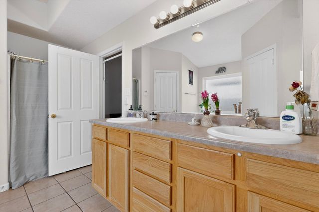 10523 Pamplona Street NW, Albuquerque, NM 87114